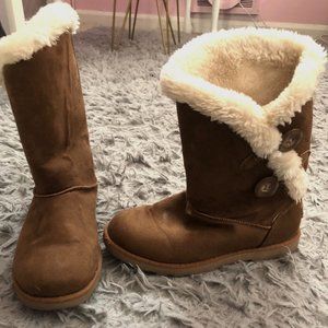 Brown fuzzy boots